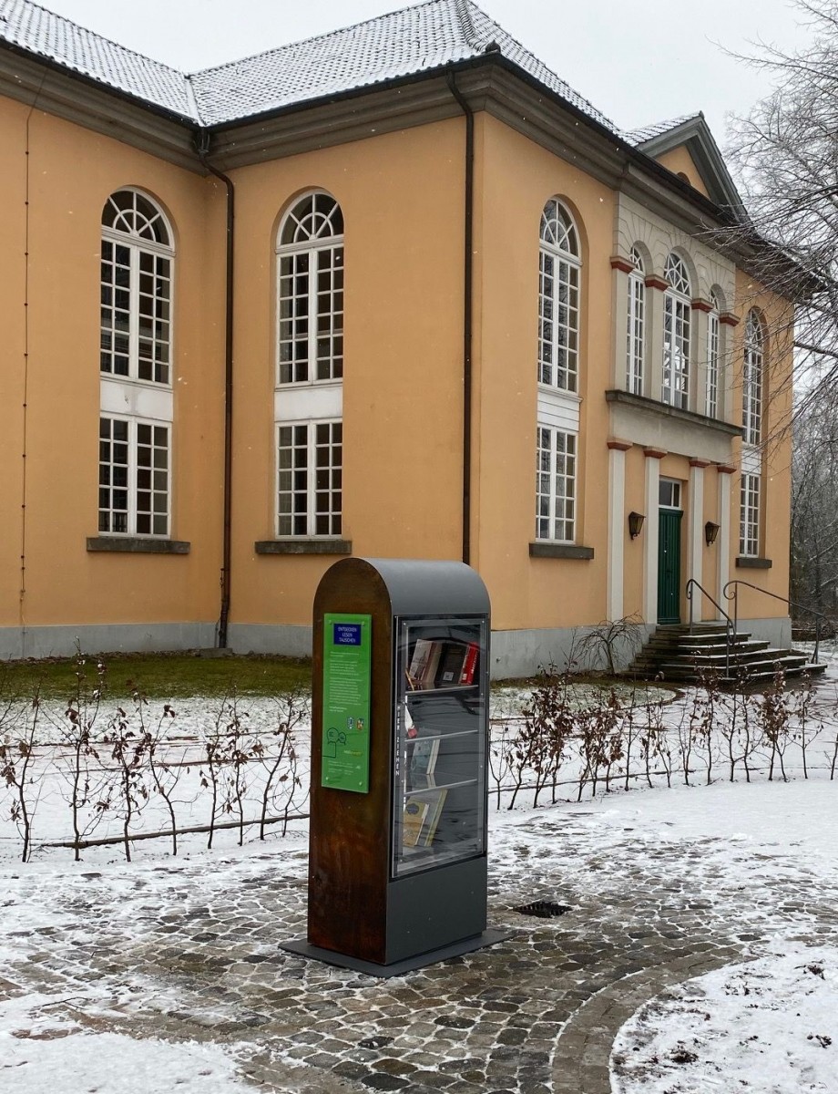 1920_210203-bild-westenergie-buumlcherschrank-kirchdorfsulingen.jpg