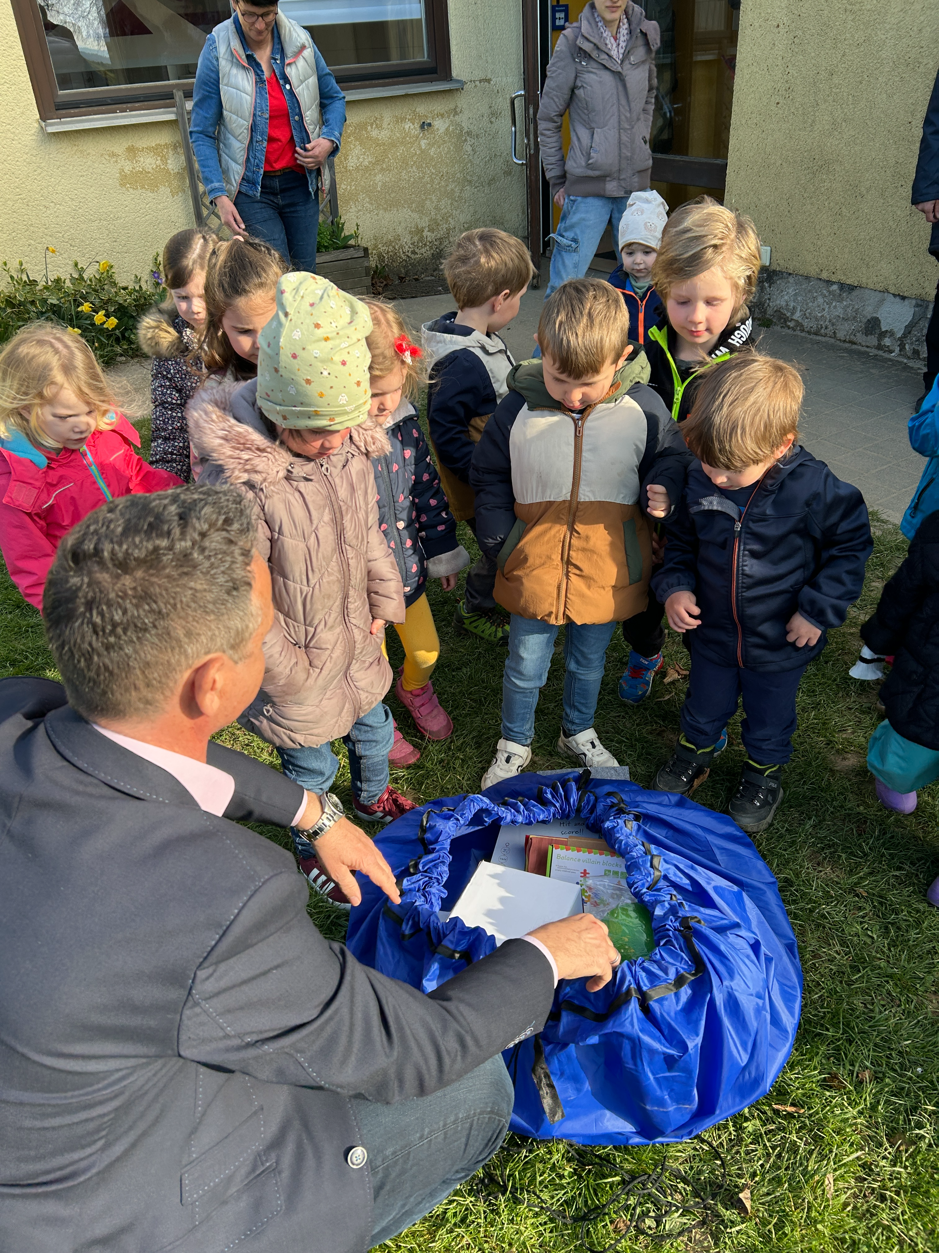 250410 Foto 2 Wallscheid Westenergie Mitmachbeutel.jpg