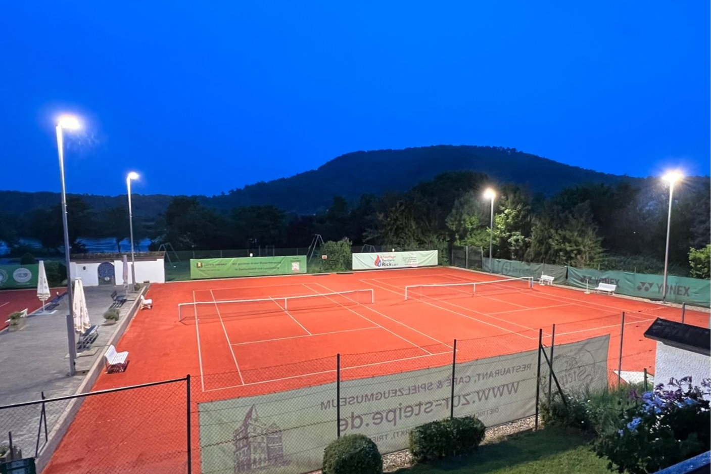250711 Foto 2 Umrüstung LED Tennisanlage.JPG