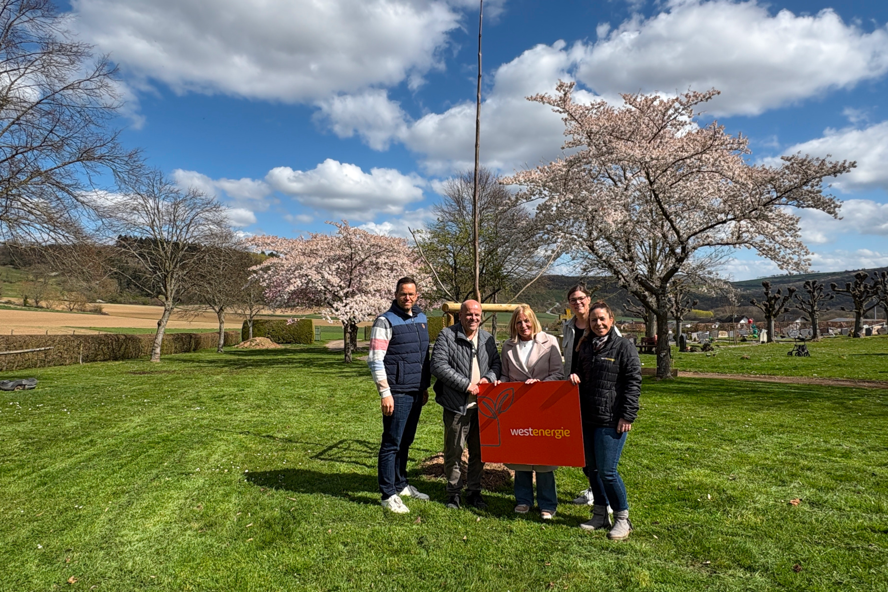 Bild zum Artikel: Westenergie und Ortsgemeinde Staudernheim setzen sich für  den Klimaschutz ein