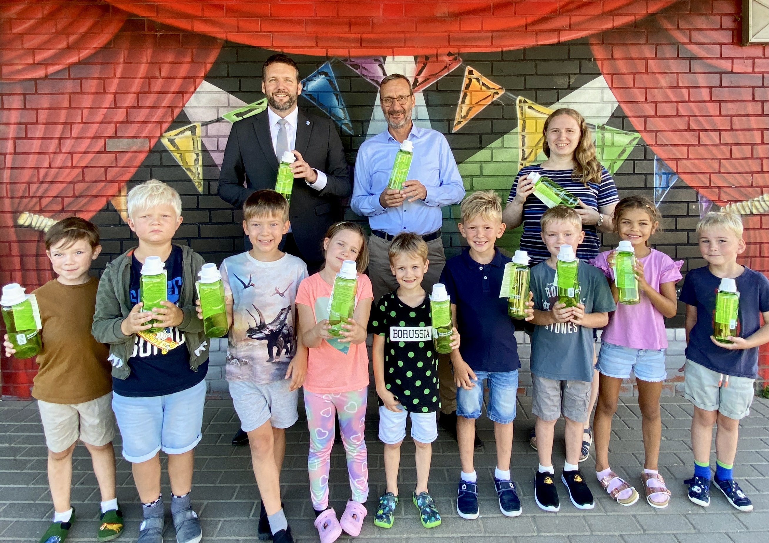 290824 Foto Westenergie Schulstart Schwalmtal.jpg