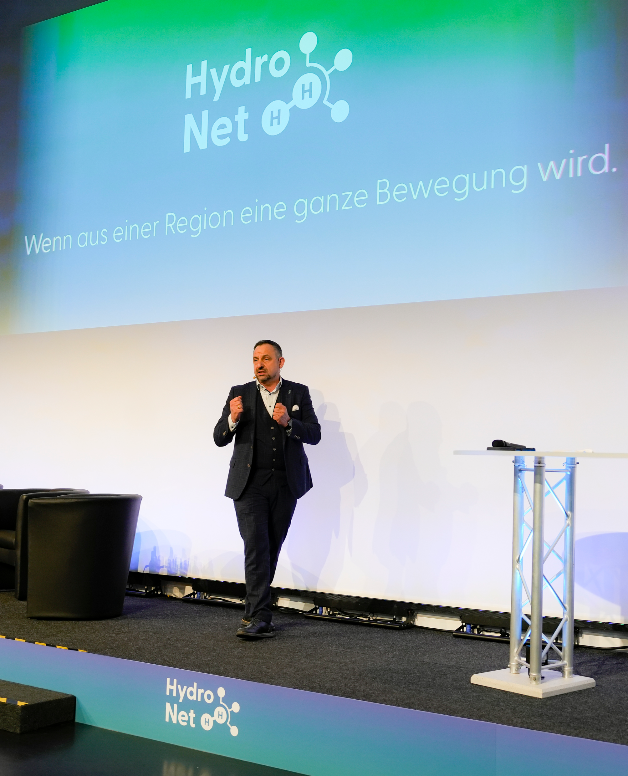 Jorgo Chatzimarkakis, CEO, Hydrogen Europe.JPG