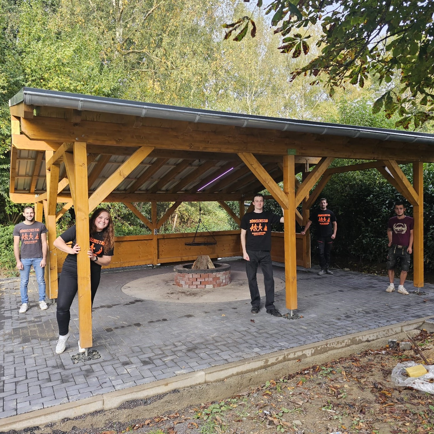 241126 We aktiv vor Ort - Grillhütte Neuerkirch-Külz alternative.jpg