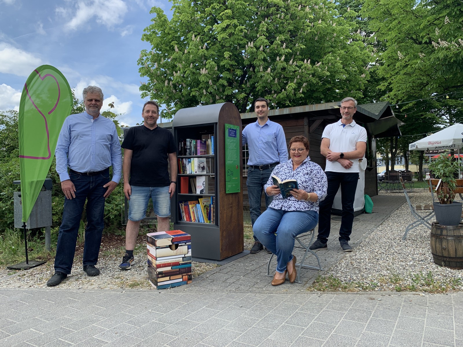 1920_22-05-17-pm-buumlcherschrankfuumlremmelshausen.jpg