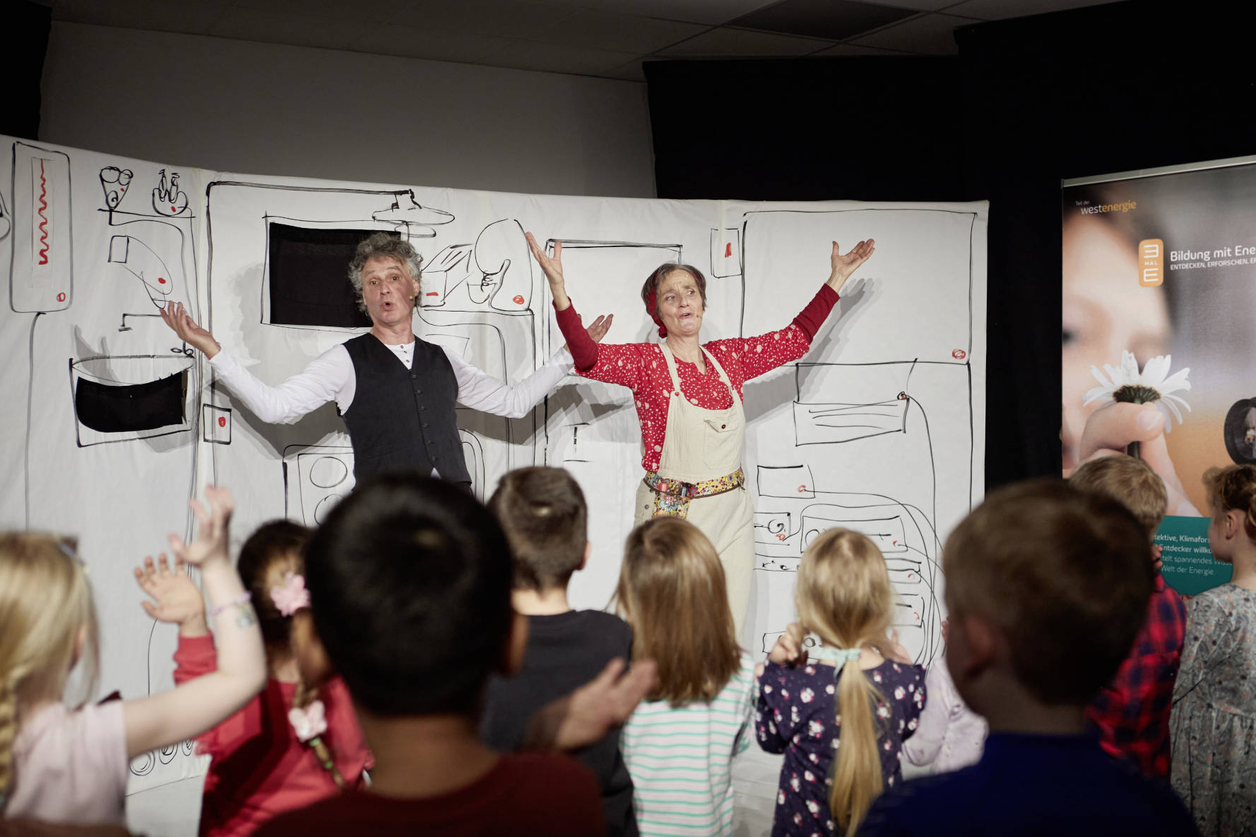 Bild zum Artikel: Auf den Spuren von Energie und Stromverbrauch – Westenergie lädt Kinder ins 3malE Energietheater ein