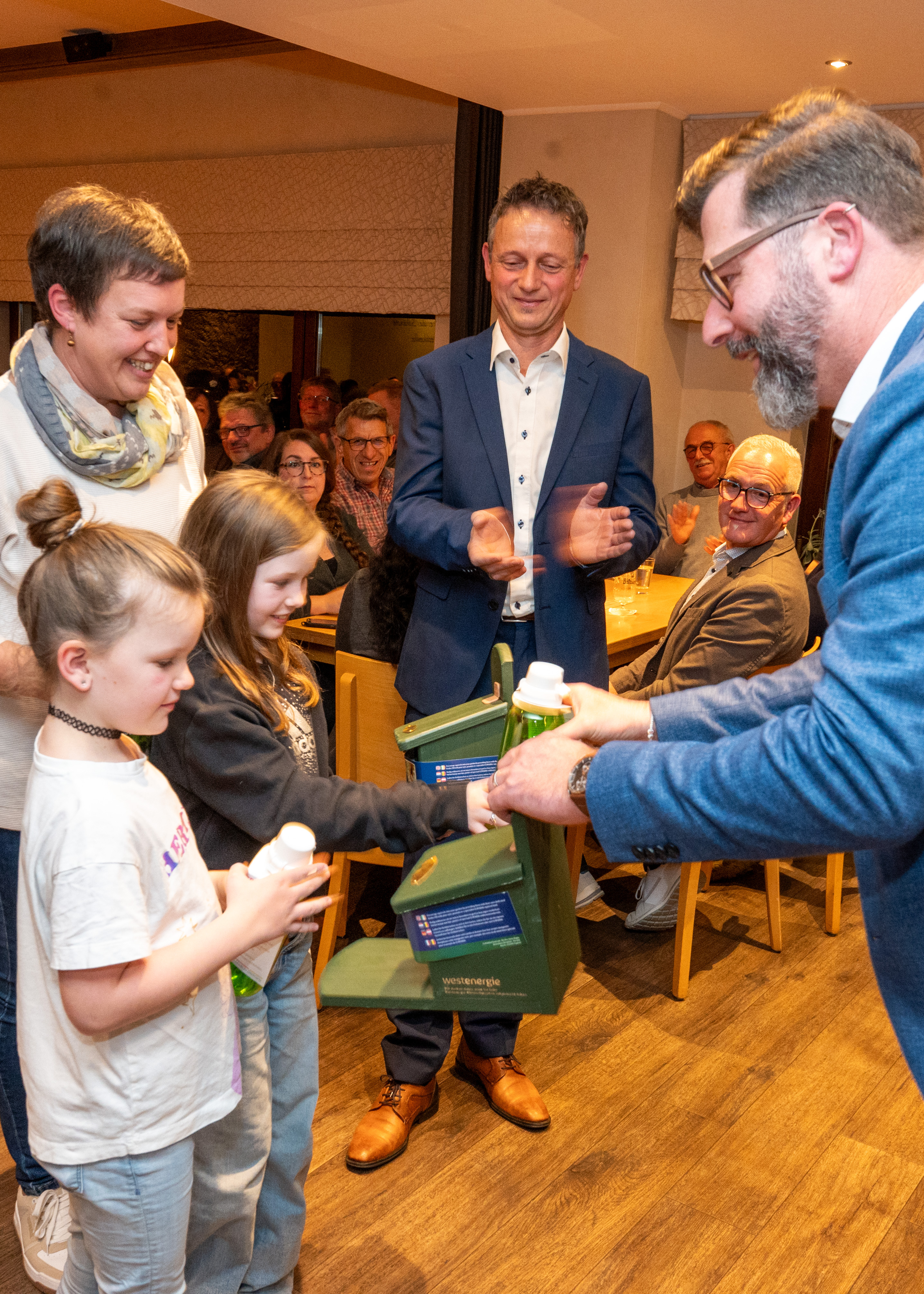 241111 2-Klimaschutzpreis VG Arzfeld und Prüm.jpg