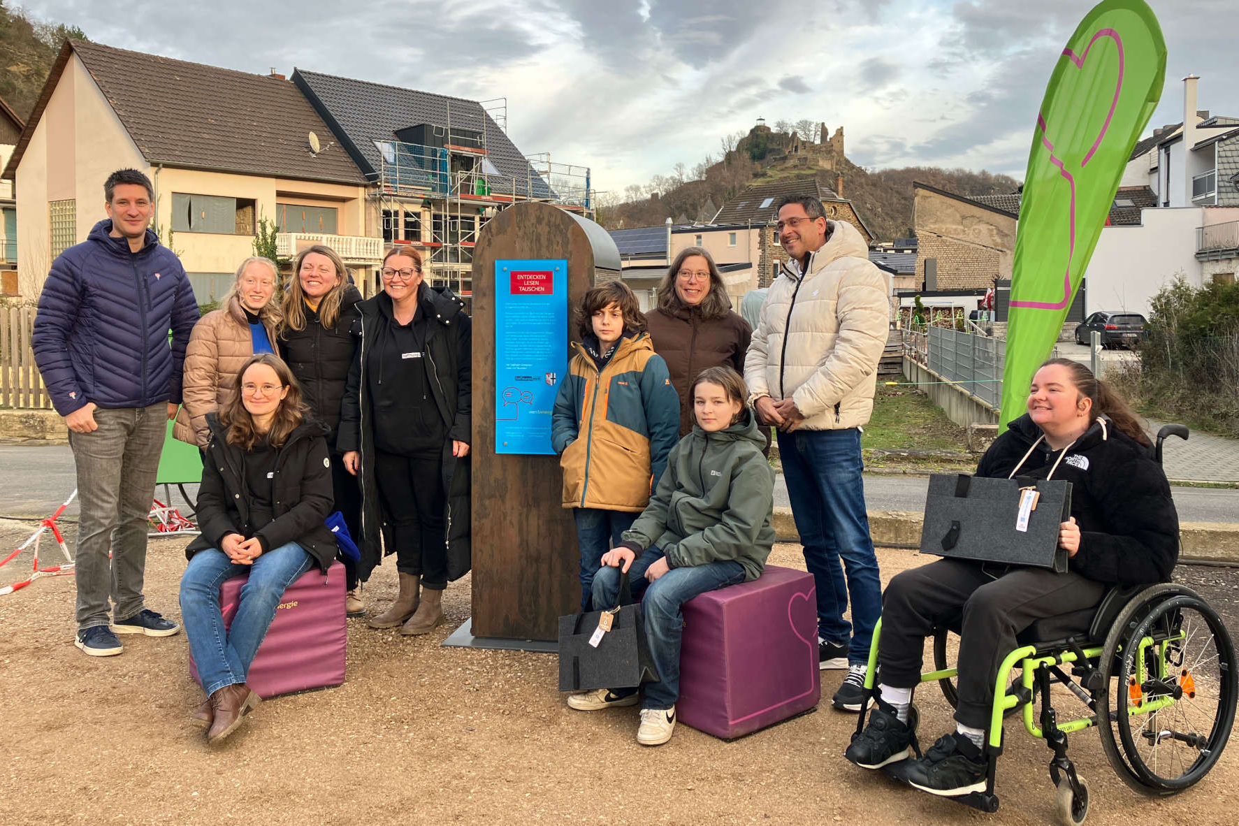 Bücherschrank Altenahr 2.jpg