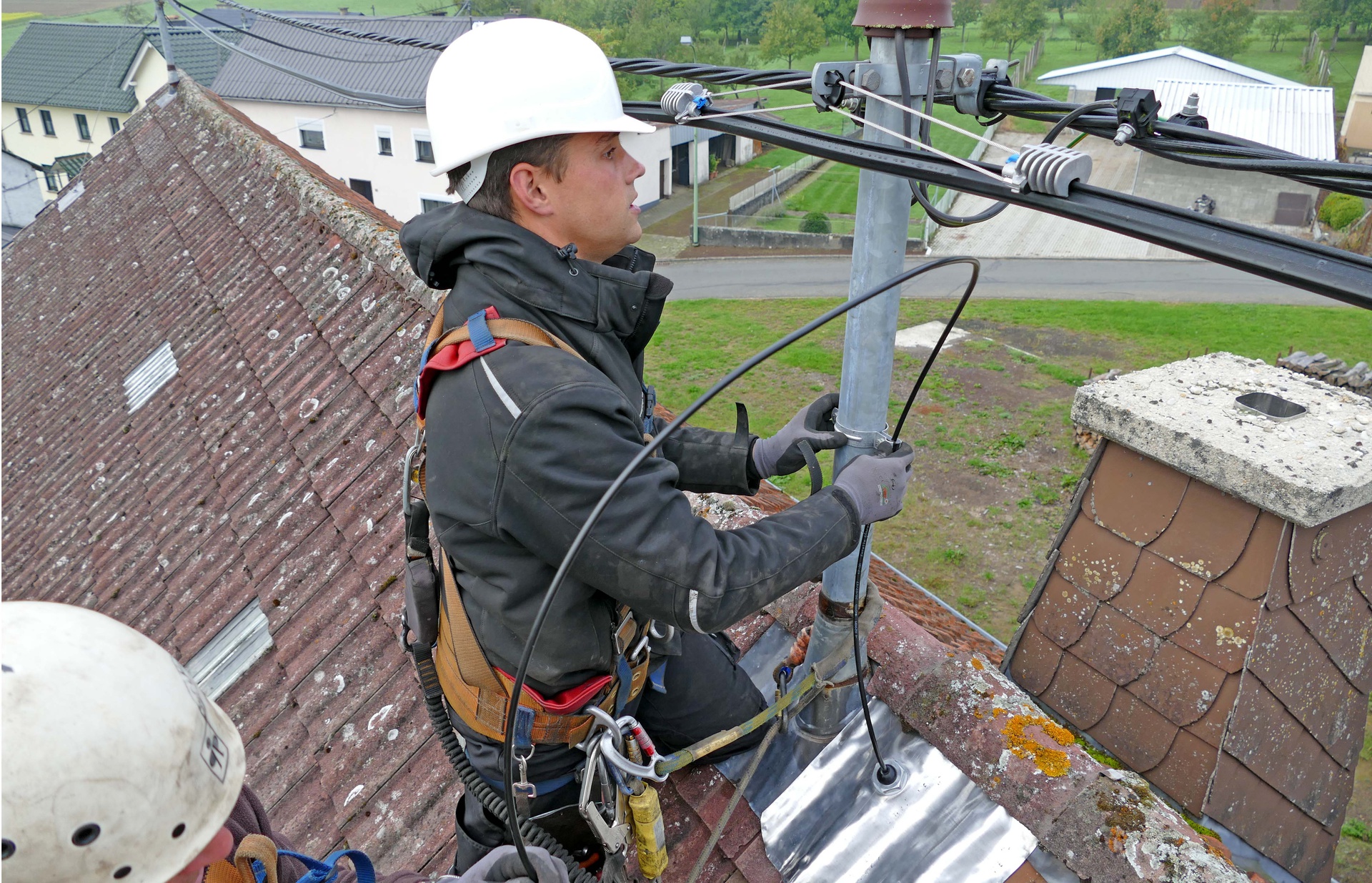 1920_170925-foto-innogystrohntrautzbergfttbuumlberfreileitung1-364528.jpg