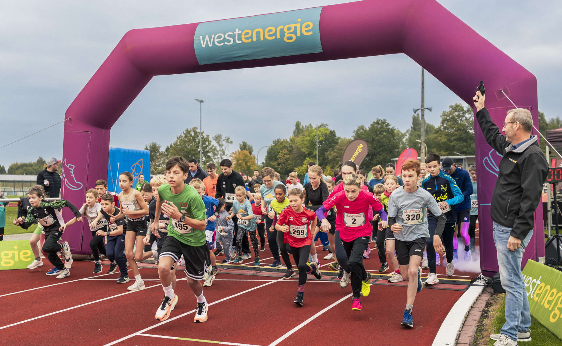 Bild zum Artikel: Gemeinsam in Bewegung: 2. Herbstlauf Niederrhein bringt die Region zum Laufen 