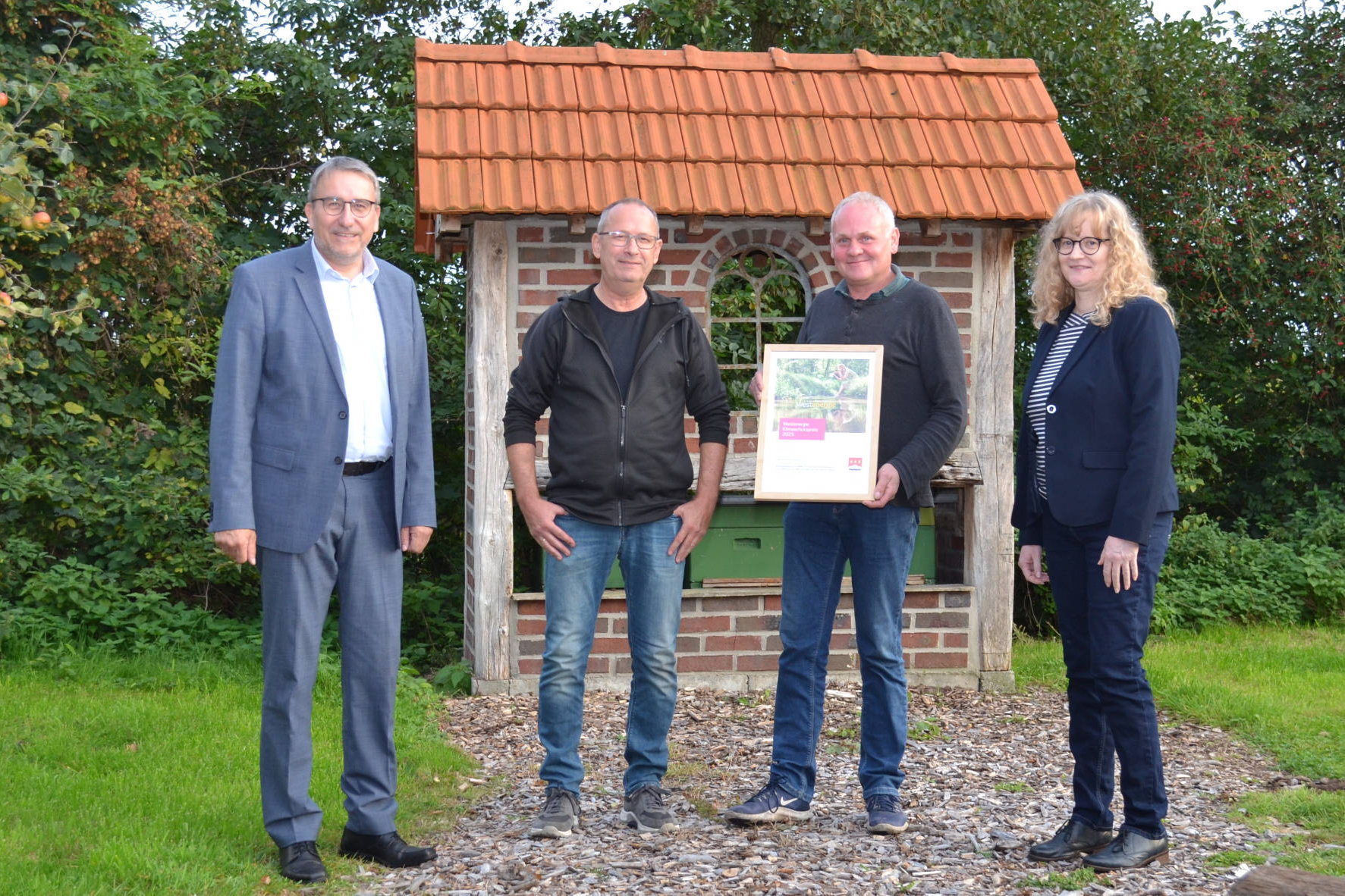 Bild zum Artikel: Imkerfreunde Salzbergen gewinnen beim Westenergie Klimaschutzpreis