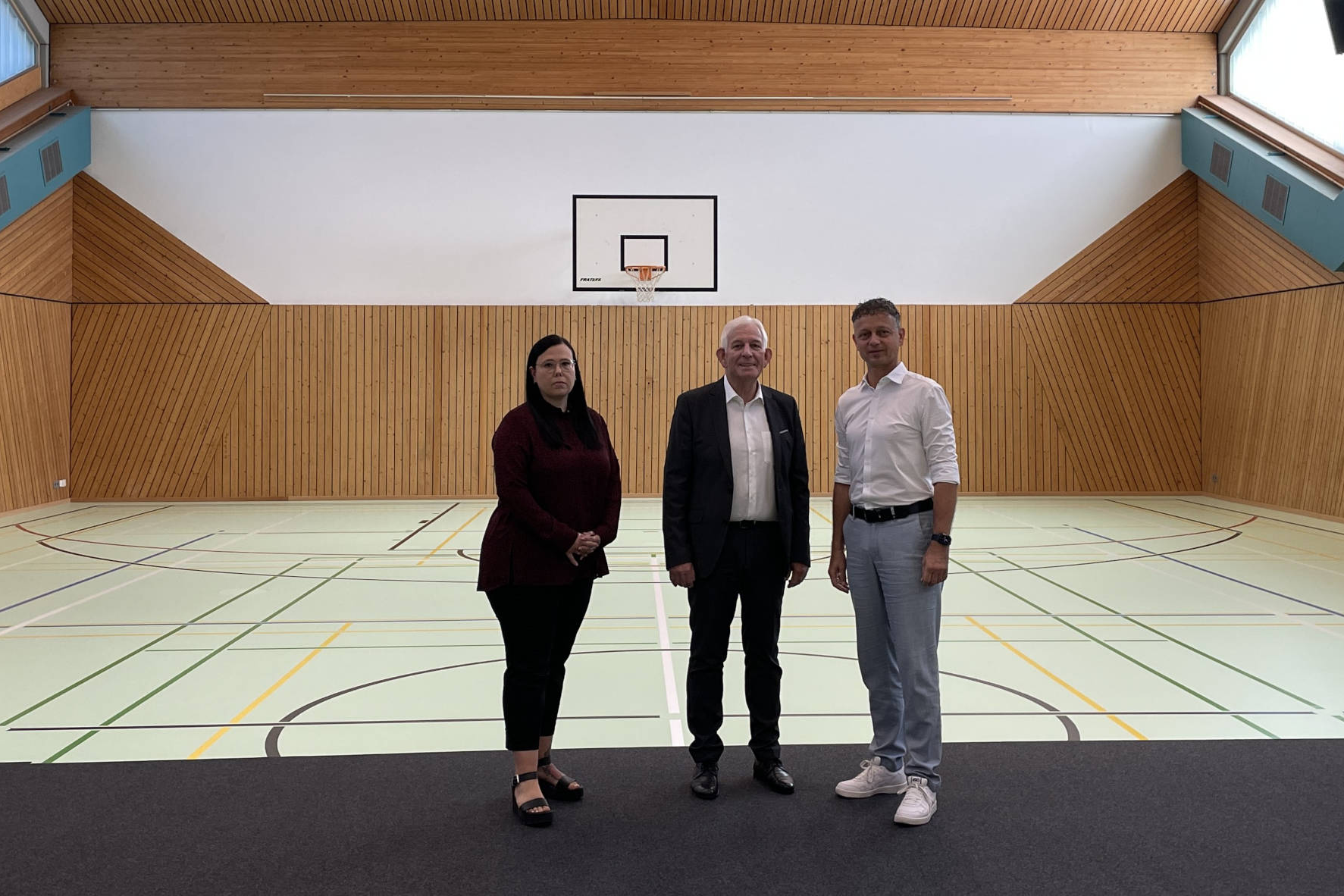 Bild zum Artikel: Neue Beleuchtung für die Sporthalle in Maring-Noviand