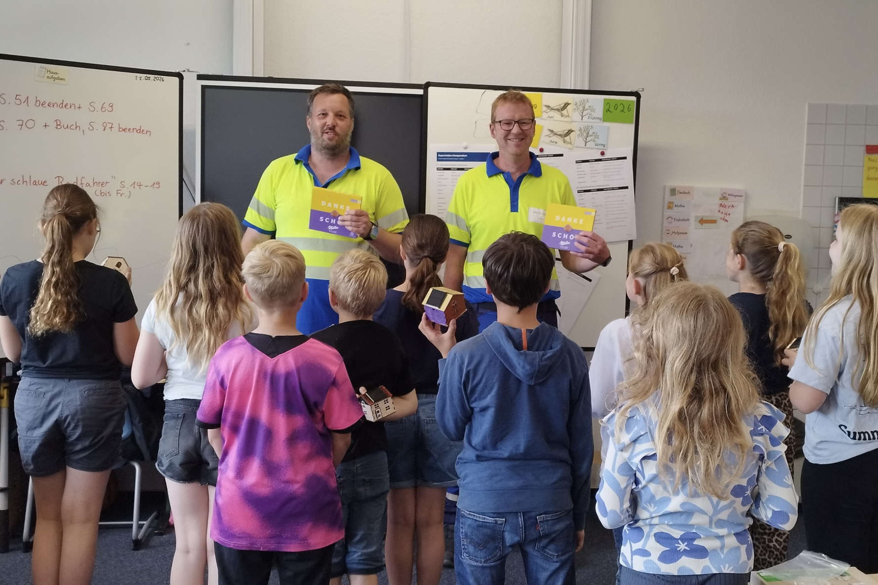Mitarbeitende machen Schule Lage.jpg